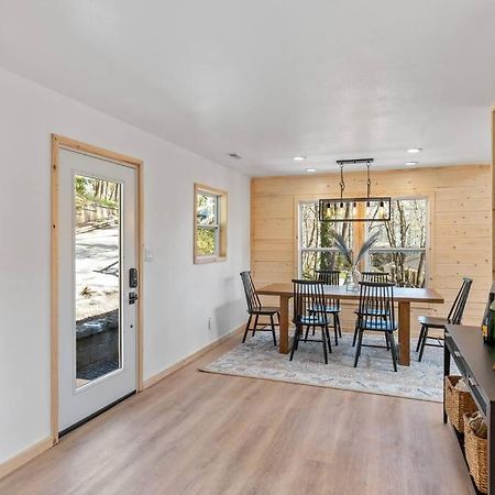 New! Modern Cabin With Two Decks, Bar & Game Room! Gatlinburg Dış mekan fotoğraf