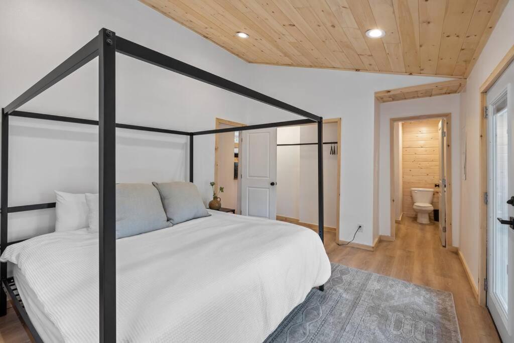 New! Modern Cabin With Two Decks, Bar & Game Room! Gatlinburg Dış mekan fotoğraf
